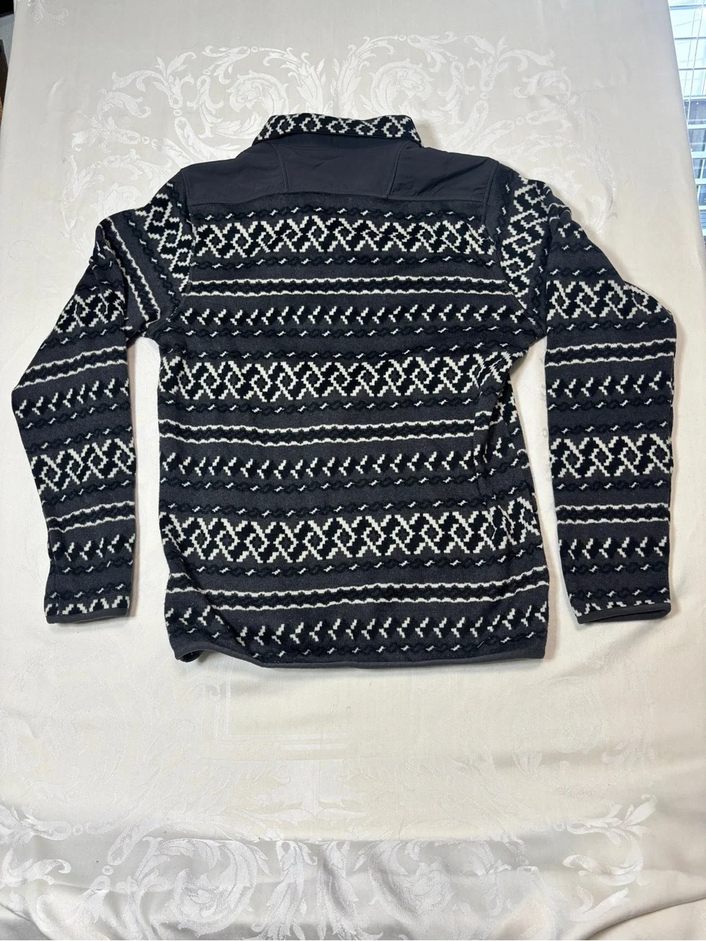 Columbia Men’s Gray and White Patterned Zip-Up Fleece Pullover
